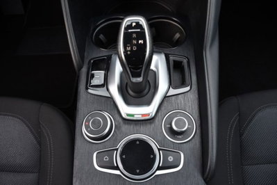 Alfa Romeo Giulia 2.2 Turbodiesel 190 CV AT8 Super (18)
