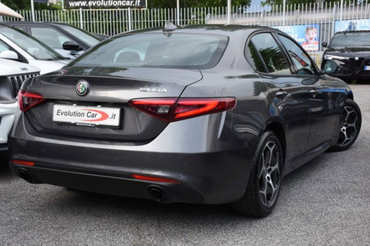 Alfa Romeo Giulia 2.2 Turbodiesel 190 CV AT8 Super (3)