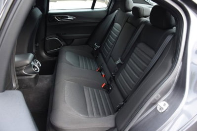 Alfa Romeo Giulia 2.2 Turbodiesel 190 CV AT8 Super (7)