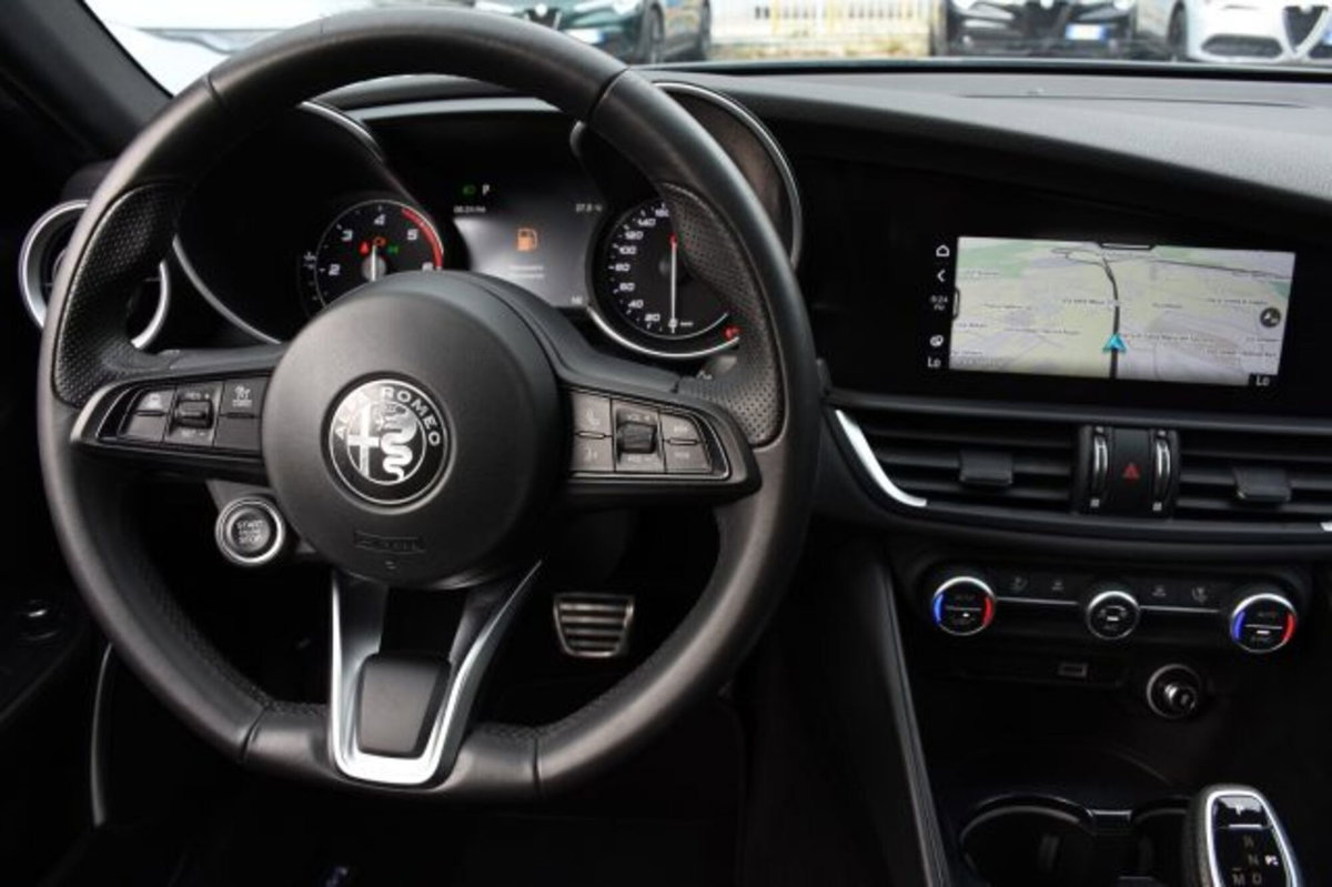 Alfa Romeo Giulia 2.2 Turbodiesel 190 CV AT8 Super (9)