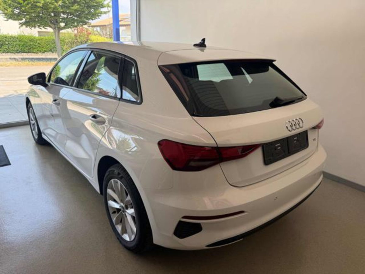 Audi A3 Sportback 30 TFSI S tronic Business (3)