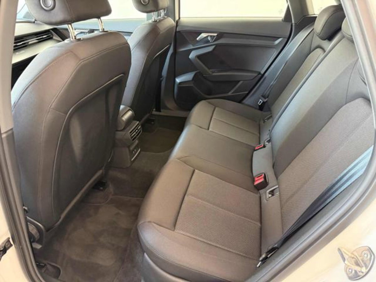 Audi A3 Sportback 30 TFSI S tronic Business (6)