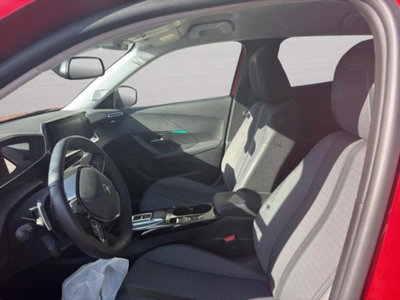 Peugeot 2008 PureTech 130 S&S EAT8 Allure Pack (9)