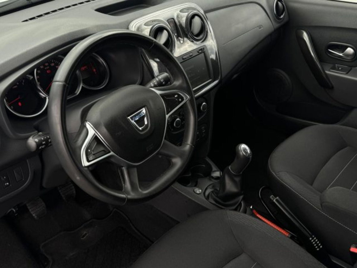 Dacia Logan MCV 1.0 TCe 12V 100CV ECO-G 15th Anniversary (7)
