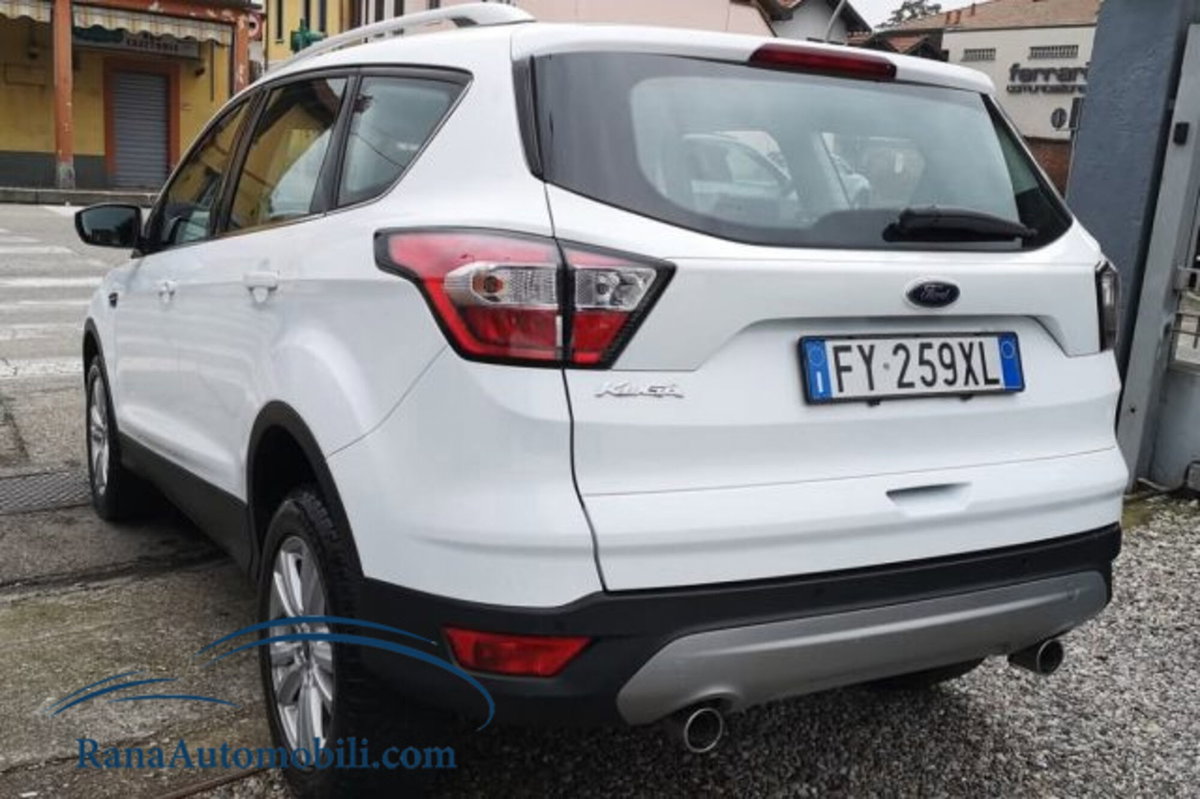 Ford Kuga 1.5 TDCI 120CV S&S 2WD Powershift ST-Line Business (10)