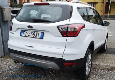 Ford Kuga 1.5 TDCI 120CV S&S 2WD Powershift ST-Line Business (11)