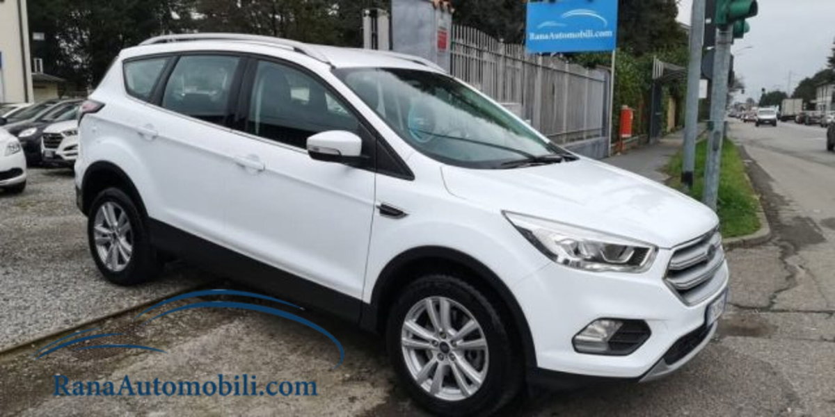 Ford Kuga 1.5 TDCI 120CV S&S 2WD Powershift ST-Line Business (9)