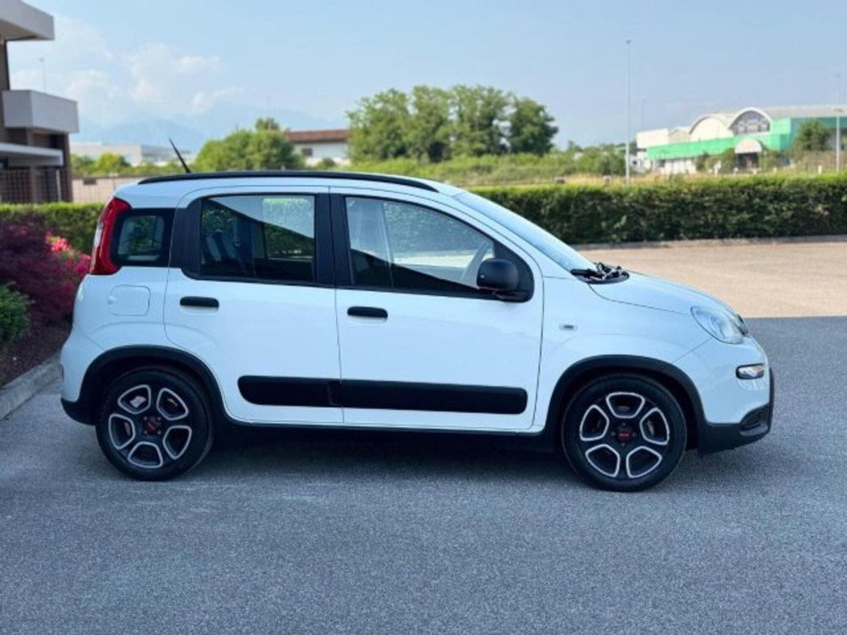 Fiat Panda 1.0 firefly hybrid s&s 70cv 5p.ti (17)