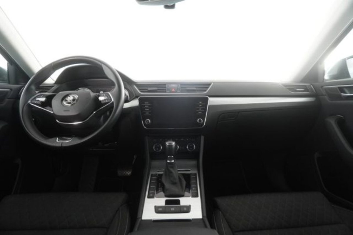 Skoda Superb Station Wagon 1.6 TDI SCR DSG Wagon Executive (12)