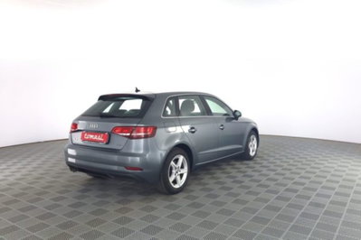 Audi A3 Sportback 40 TDI quattro S tronic Business (4)