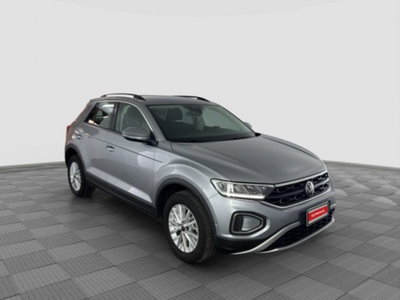 Volkswagen T-Roc 1.0 TSI Life (7)
