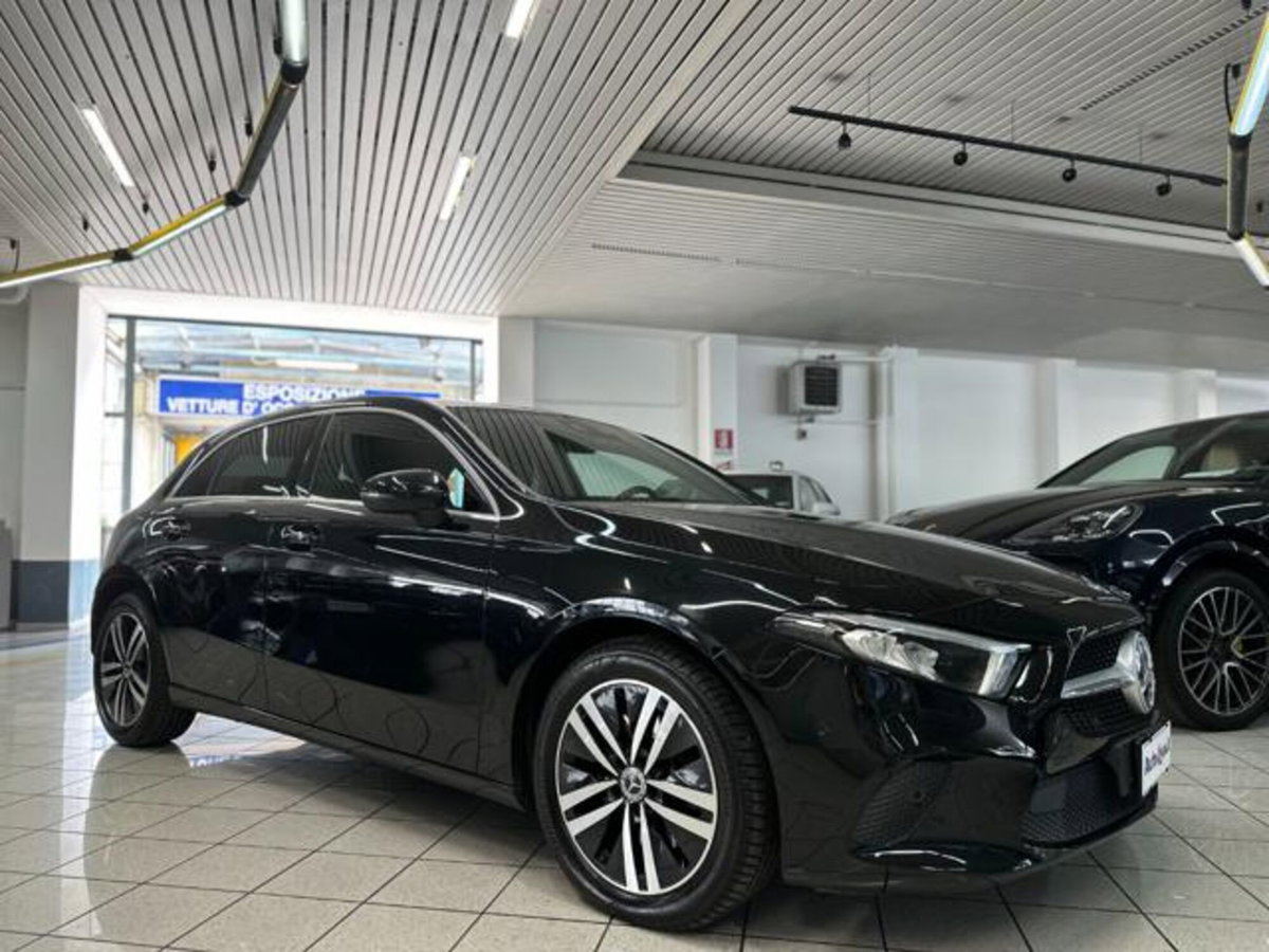 Mercedes-Benz Classe A Sedan 220 Automatic 4p. Business