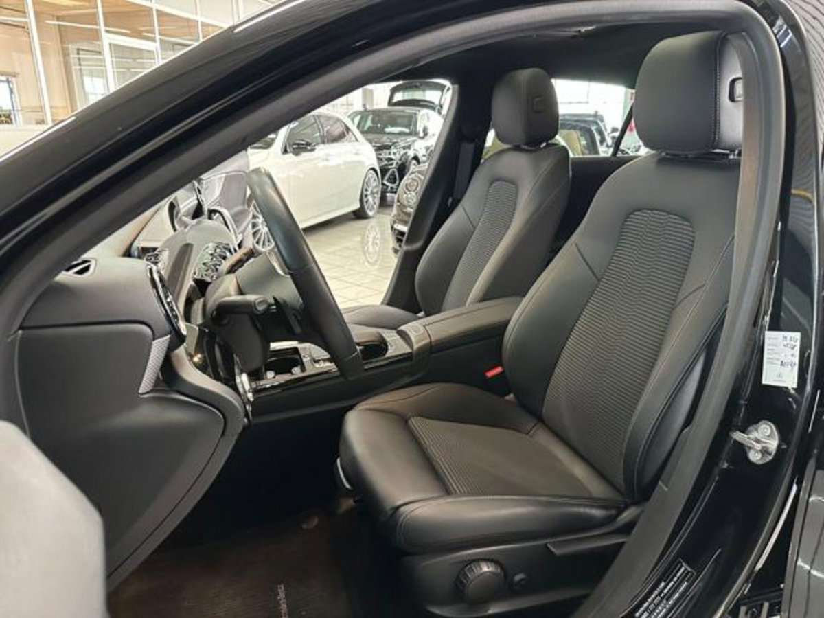 Mercedes-Benz Classe A Sedan 220 Automatic 4p. Business (9)
