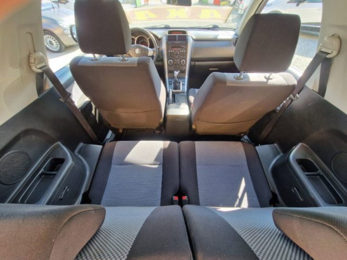 Suzuki Grand Vitara 1.6 16V 3 porte Offroad (10)