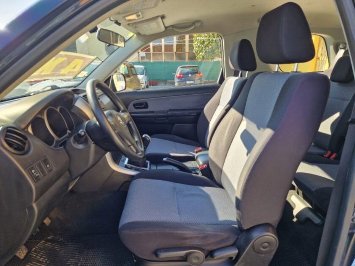 Suzuki Grand Vitara 1.6 16V 3 porte Offroad (11)