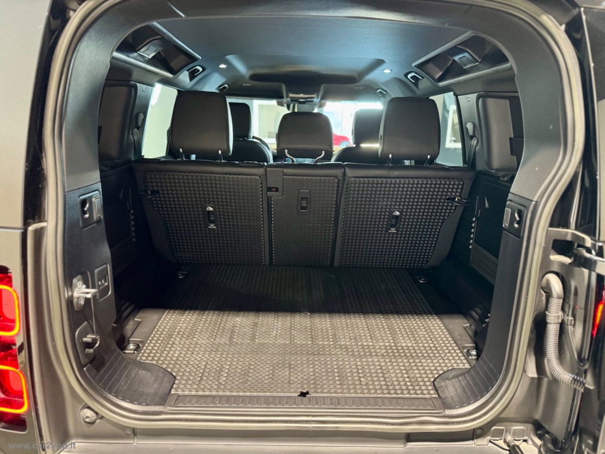 Land Rover Defender 110 3.0d mhev X-Dynamic SE awd 200cv auto 7p.ti (19)