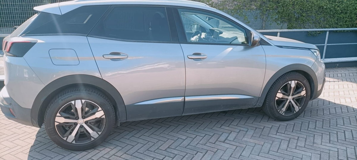 Peugeot 3008 BlueHDi 120 S&S GT Line (2)