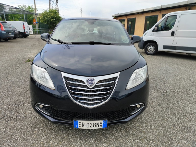 Lancia Ypsilon 1.2 69 CV 5 porte GPL Ecochic Silver
