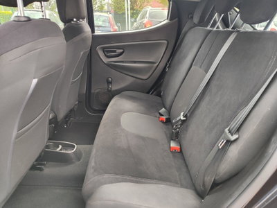 Lancia Ypsilon 1.2 69 CV 5 porte GPL Ecochic Silver (10)