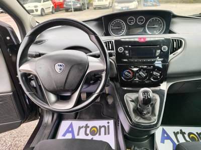 Lancia Ypsilon 1.2 69 CV 5 porte GPL Ecochic Silver (11)
