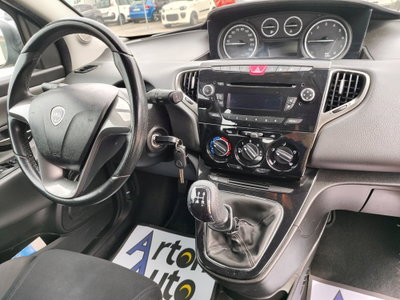 Lancia Ypsilon 1.2 69 CV 5 porte GPL Ecochic Silver (14)