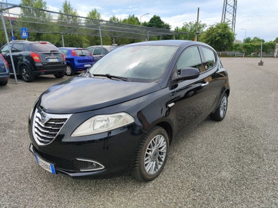 Lancia Ypsilon 1.2 69 CV 5 porte GPL Ecochic Silver (2)
