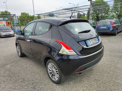 Lancia Ypsilon 1.2 69 CV 5 porte GPL Ecochic Silver (4)