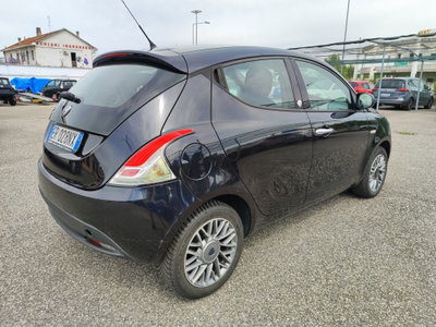 Lancia Ypsilon 1.2 69 CV 5 porte GPL Ecochic Silver (6)