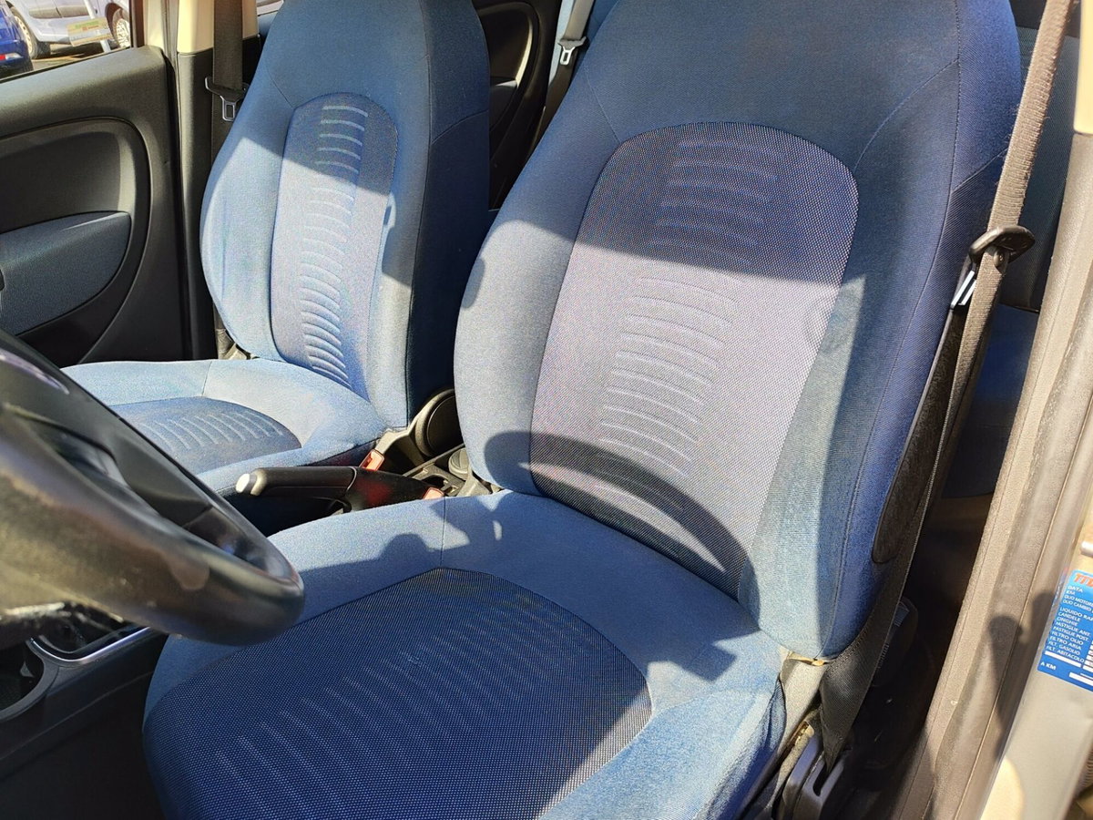 Fiat Grande Punto 1.2 5 porte Active (12)