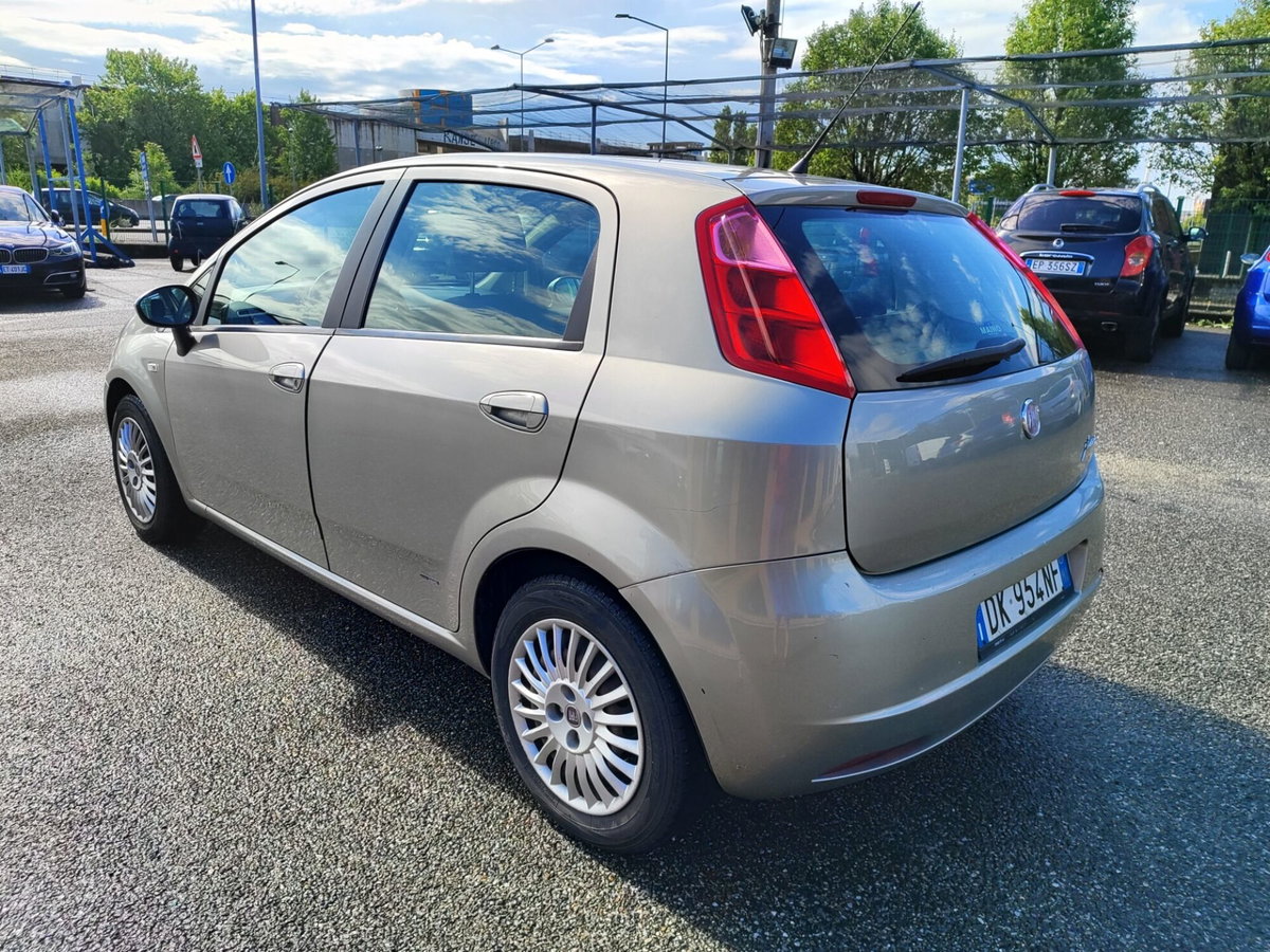 Fiat Grande Punto 1.2 5 porte Active (4)