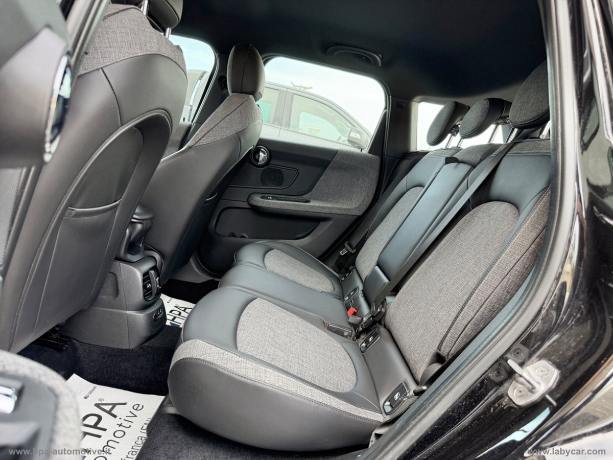 MINI Mini Countryman 2.0 Cooper D Essential Countryman (11)