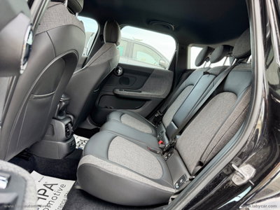 MINI Mini Countryman 2.0 Cooper D Essential Countryman (11)