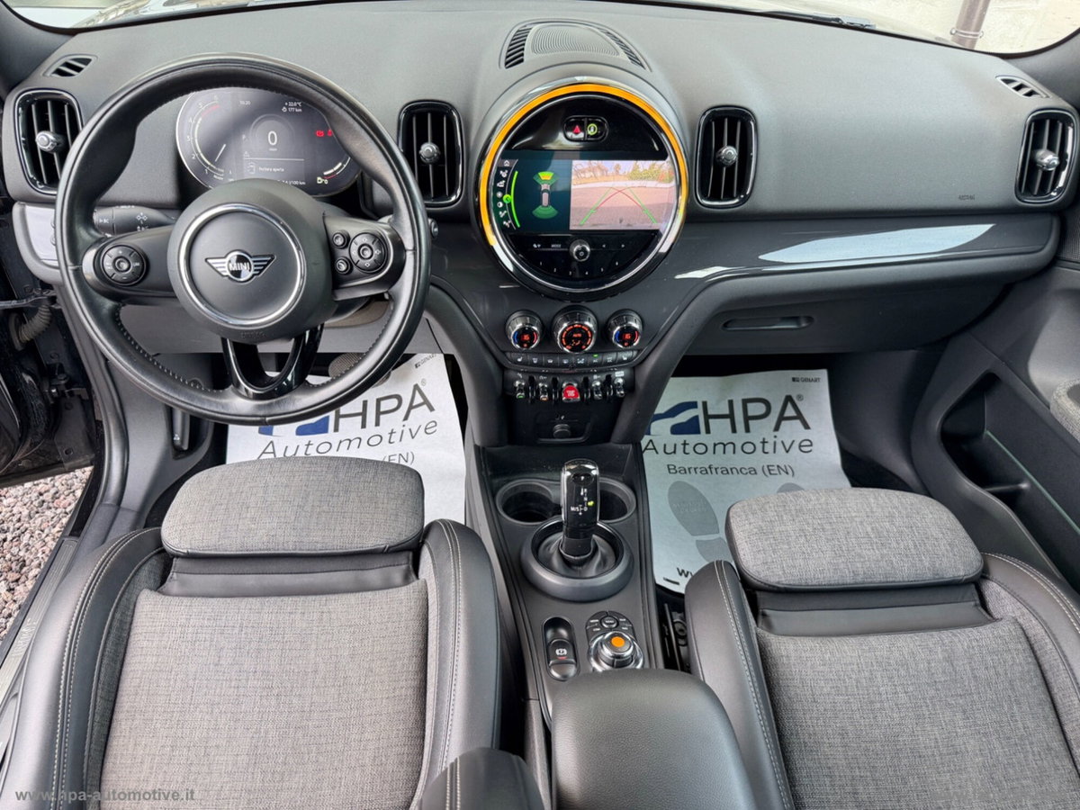 MINI Mini Countryman 2.0 Cooper D Essential Countryman (12)