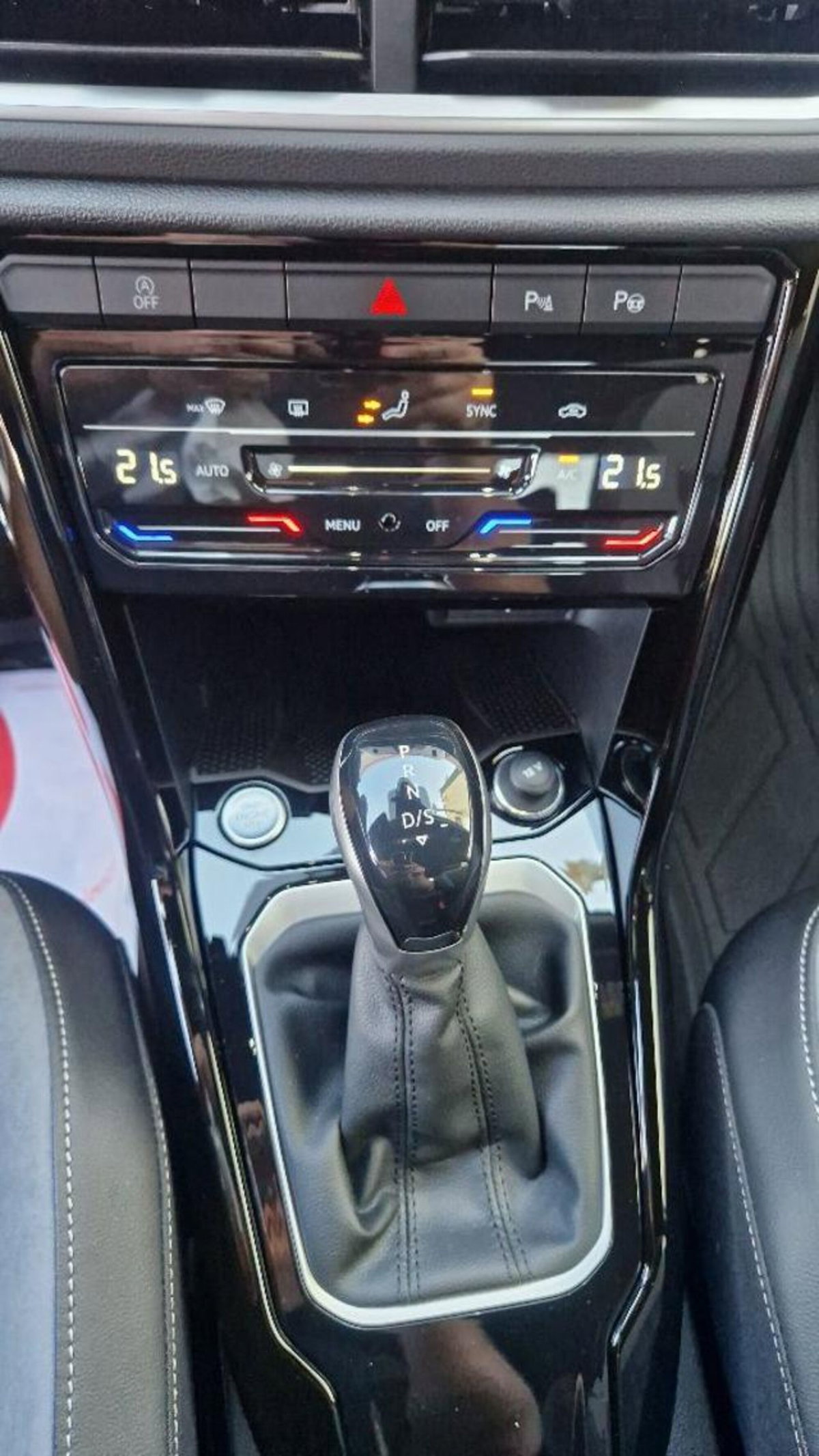 Volkswagen T-Roc 2.0 tdi R-Line 4motion 150cv dsg (12)