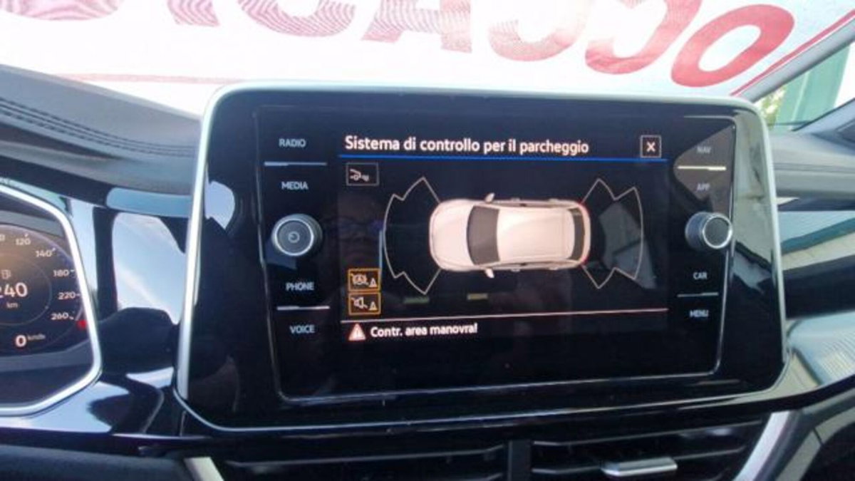 Volkswagen T-Roc 2.0 tdi R-Line 4motion 150cv dsg (18)