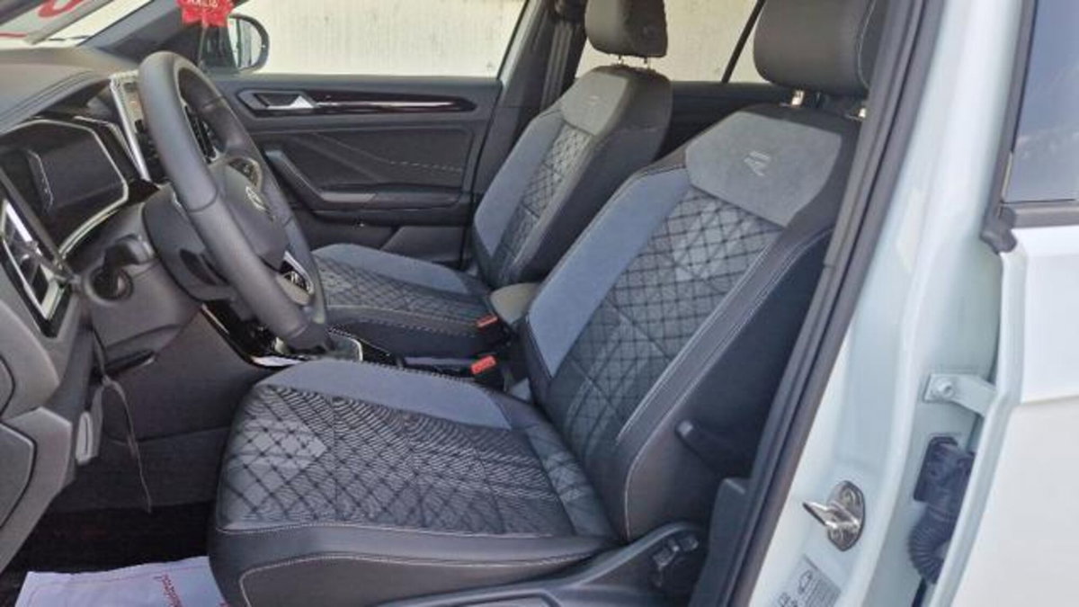 Volkswagen T-Roc 2.0 tdi R-Line 4motion 150cv dsg (9)