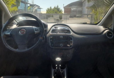 Fiat Punto 1.4 8V 5 porte Easypower Lounge (8)