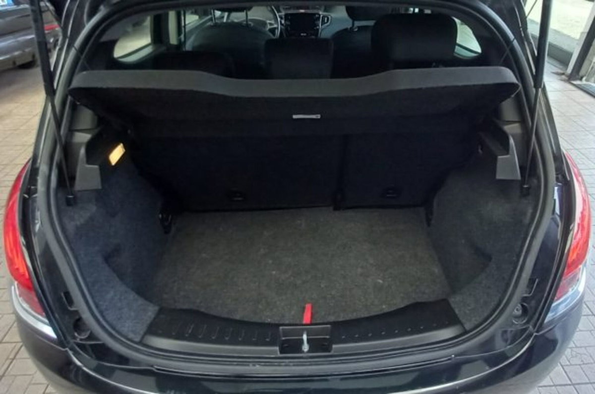 Lancia Ypsilon 1.0 FireFly 5 porte S&S Hybrid Ecochic Gold (5)
