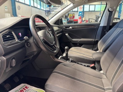 Volkswagen T-Roc 1.6 TDI SCR Advanced BlueMotion Technology (11)