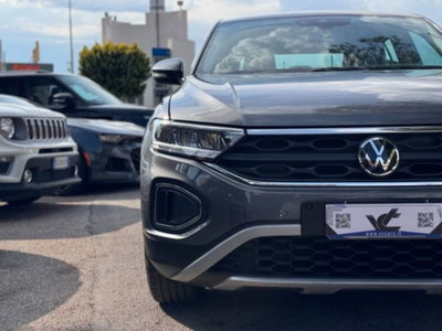 Volkswagen T-Roc 1.0 TSI Style (9)