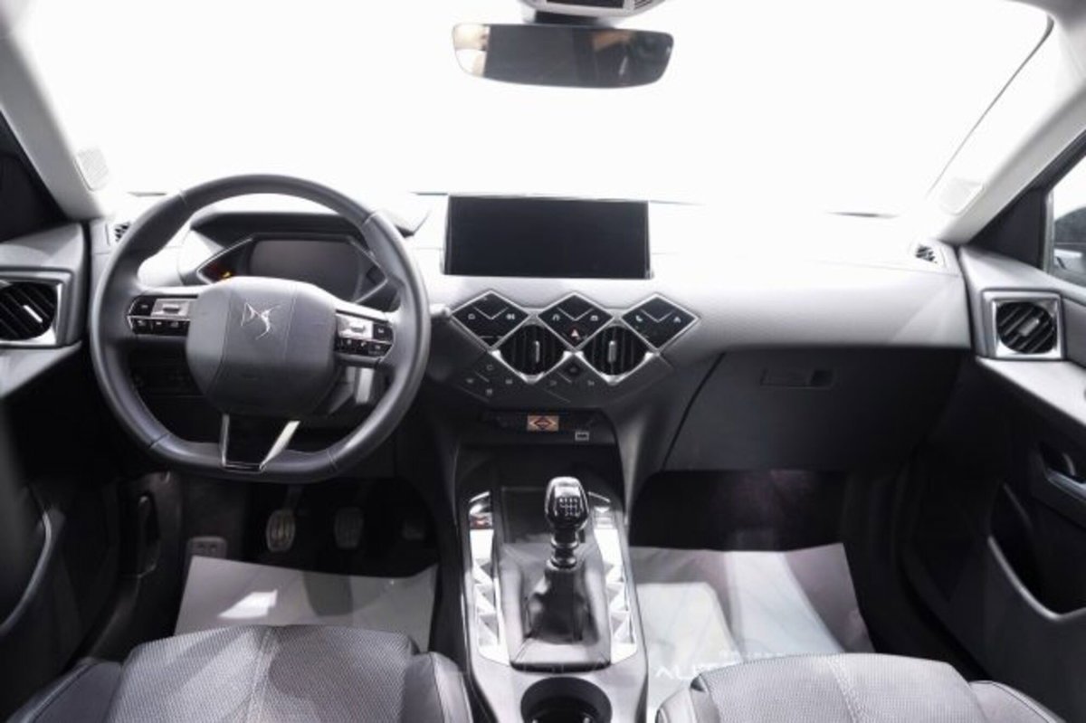 Ds DS 3 1.2 puretech Bastille Business 100cv (18)