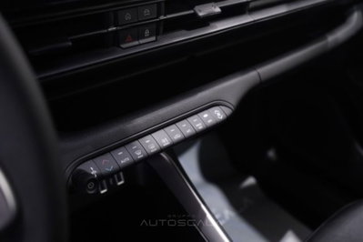 Jeep Avenger 1.2 turbo Altitude fwd 100cv (17)