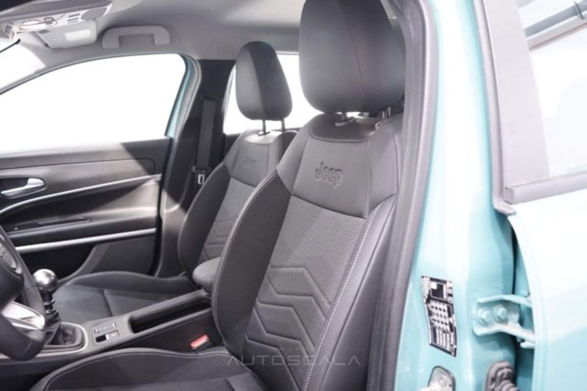 Jeep Avenger 1.2 turbo Altitude fwd 100cv (11)