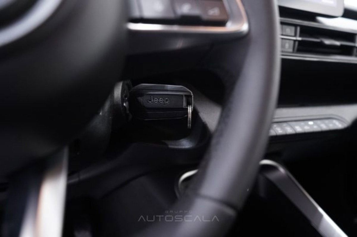 Jeep Avenger 1.2 turbo Altitude fwd 100cv (17)