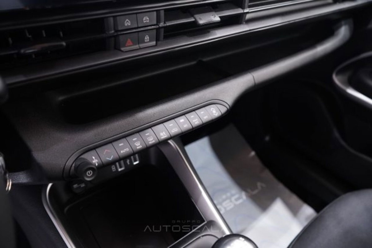 Jeep Avenger 1.2 turbo Altitude fwd 100cv (18)