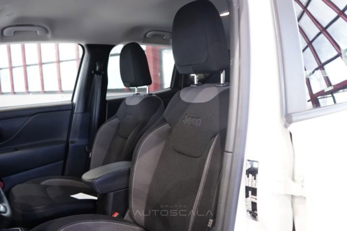 Jeep Renegade 1.5 Turbo T4 MHEV Limited (7)