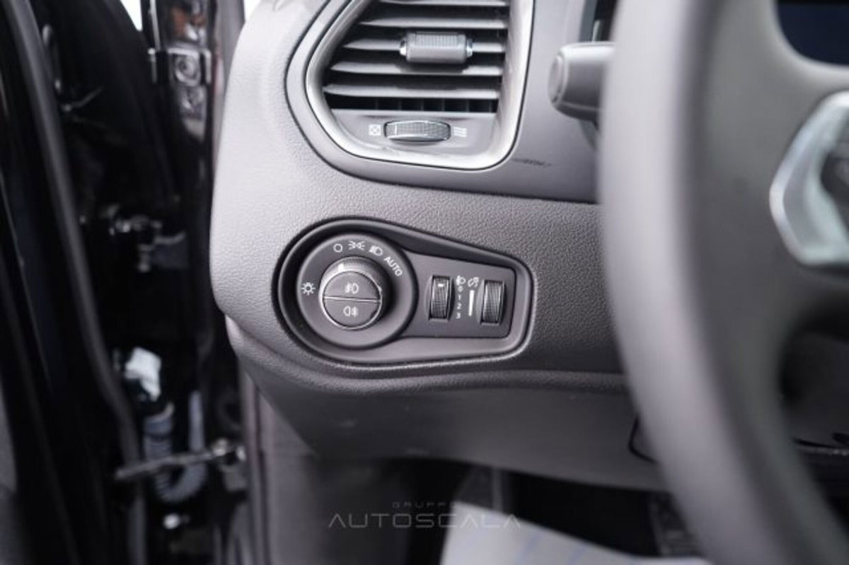 Jeep Renegade 1.5 turbo t4 mhev Altitude 2wd dct (12)