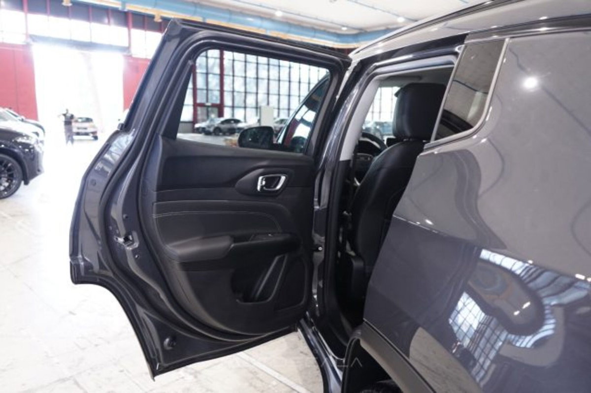 Jeep Compass 1.3 Turbo T4 2WD Night Eagle (15)