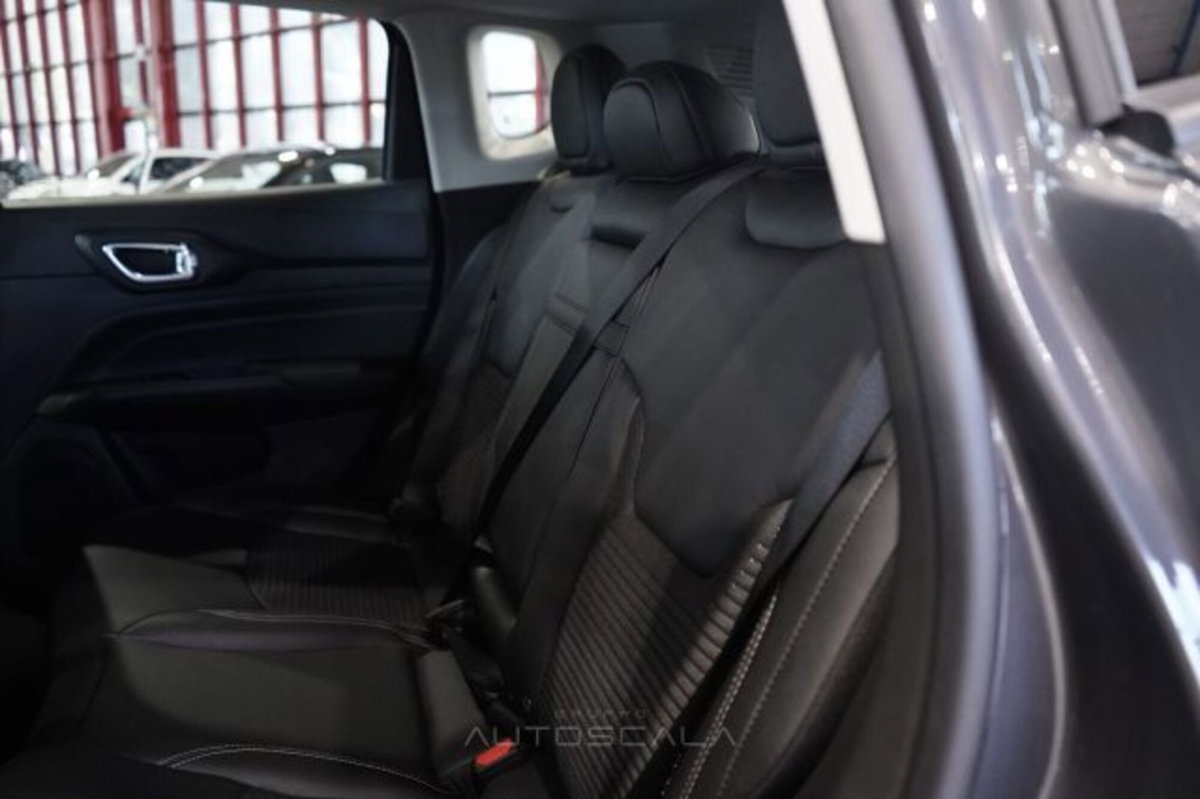 Jeep Compass 1.3 Turbo T4 2WD Night Eagle (16)