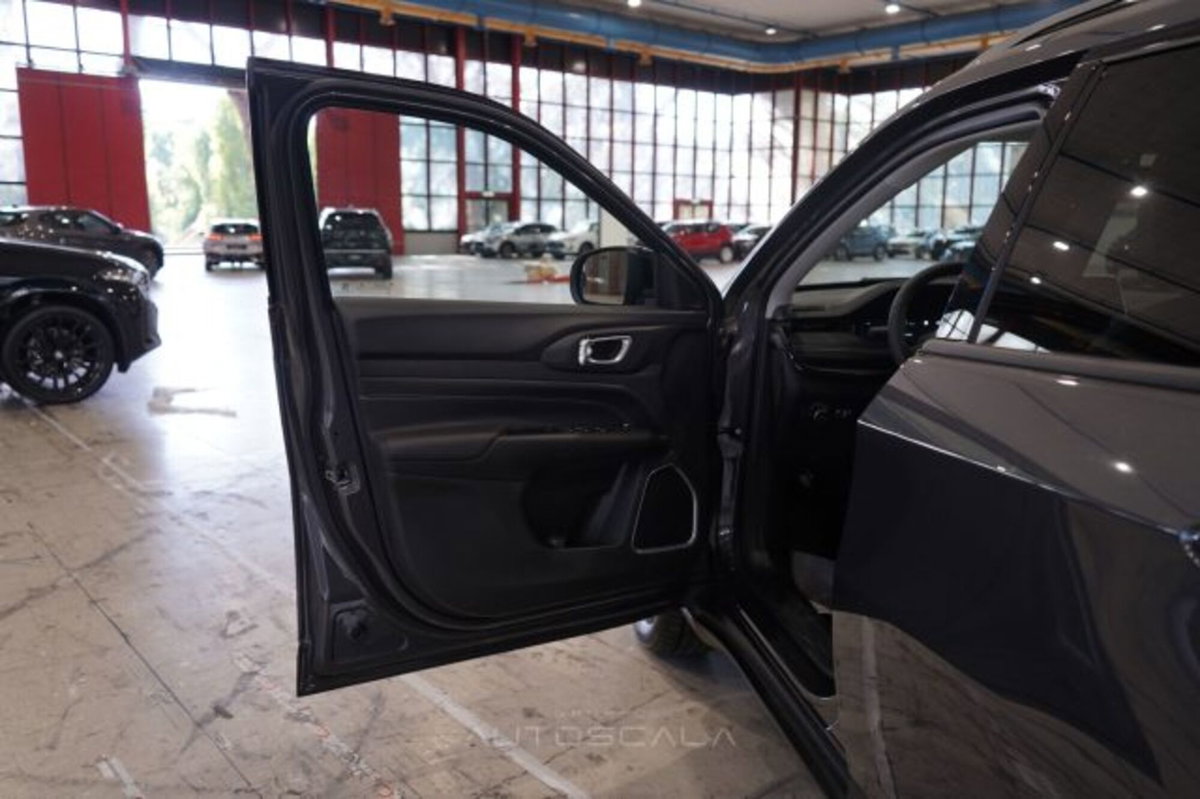 Jeep Compass 1.3 Turbo T4 2WD Night Eagle (5)